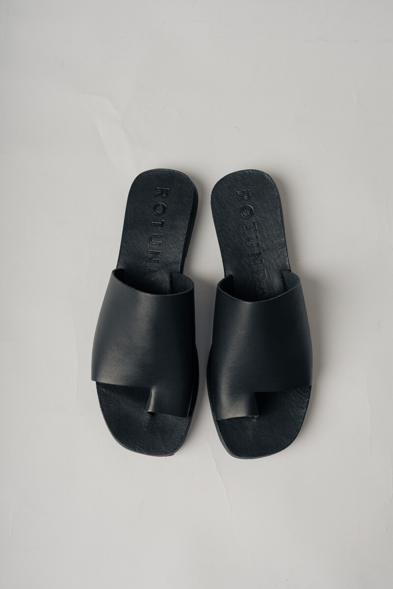 Maril Black