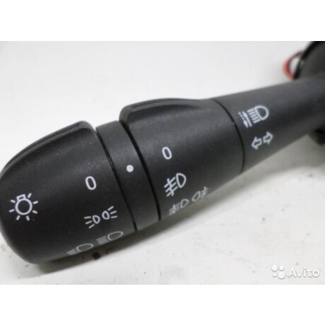 LLAVE BAJO VOLANTE RENAULT LUCES SANDERO DUSTER OROCH 15/18 8201167977 MARILIA LLAVE BAJO VOLANTE RENAULT LUCES SANDERO DUSTER OROCH 15/18 8201167977 MARILIA