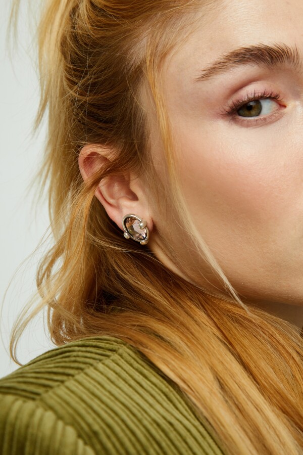 PENDIENTES DE ALEACIÓN DE METALES BAÑADOS EN PLATA DE LEY CON CRISTAL FACETADO ROSA Pendiente