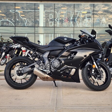 Yamaha R7 Negro