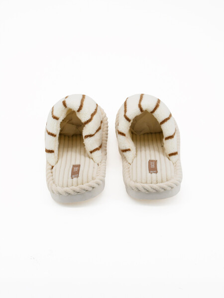 PANTUFLA JULI VARIANTE 2