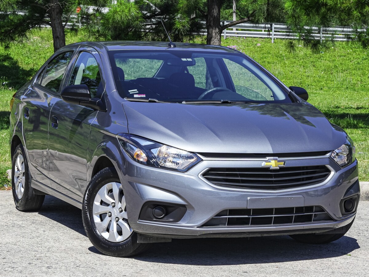Chevrolet Joy Plus 1.0 Sedan Extra Full| Permuta / Financia Chevrolet Joy Plus 1.0 Sedan Extra Full| Permuta / Financia