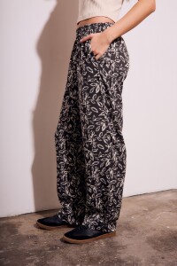 Pantalón Estampado Negro