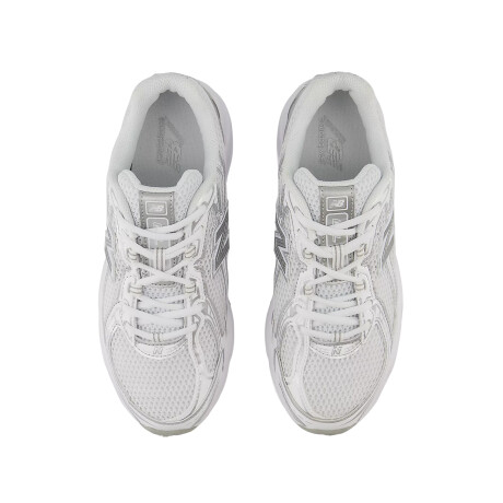 New Balance 740 White