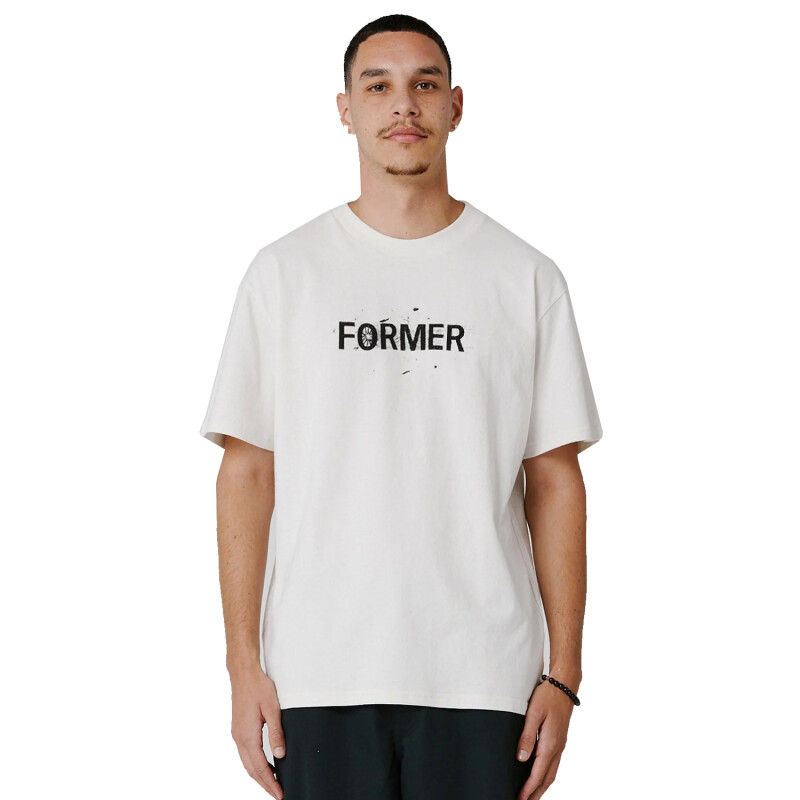 Remera Former Legacy Scratch Blanco Remera Former Legacy Scratch Blanco