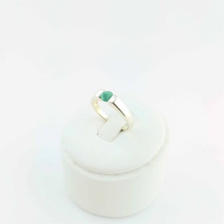 Anillo de plata 925 con raíz de esmeralda Anillo de plata 925 con raíz de esmeralda