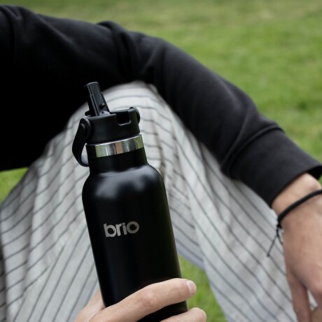 Botella En Acero Inoxidable brio 500ml Con Sorbito Y Manija Negra