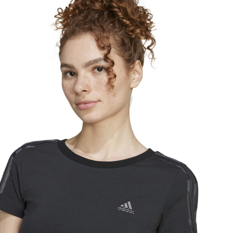 Remera Adidas Camo35 Baby de Mujer - IY1691 Negro-blanco