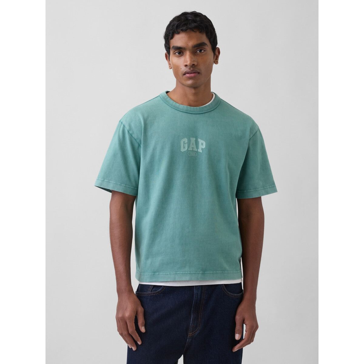 INTL HVY CROP LOGO T - BOGGY GREEN 811 