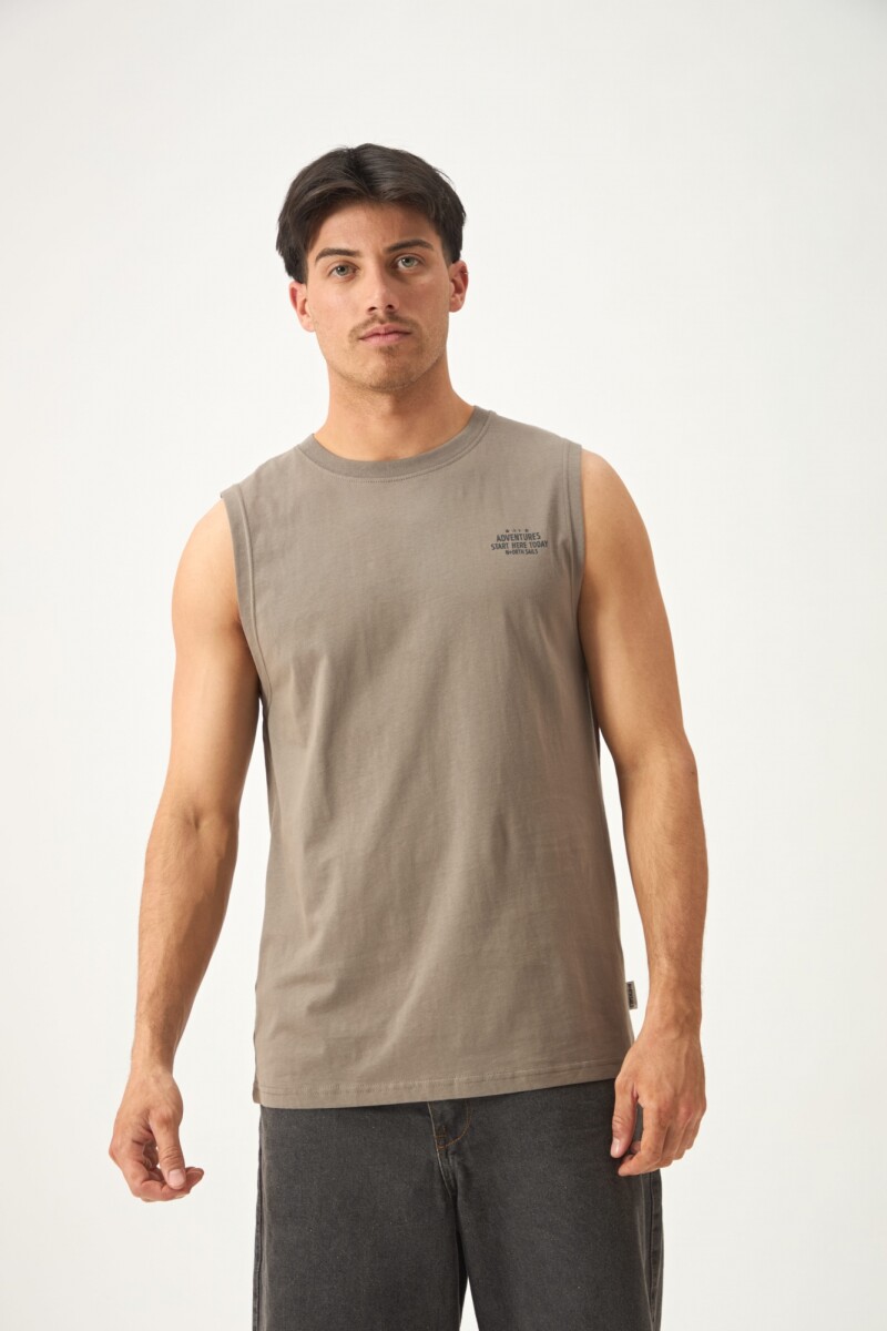 MUSCULOSA ADVENTURES - GRIS 