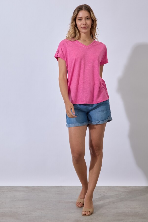 Remera Escote V FUCSIA