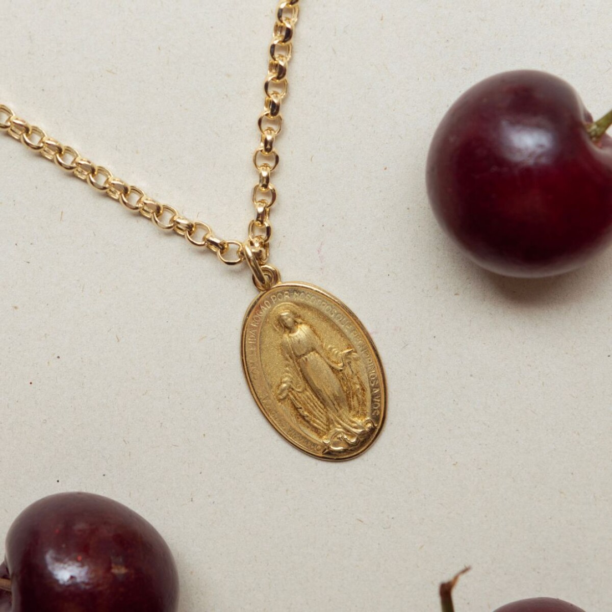 Dije Virgen Milagrosa - Oro 18k 