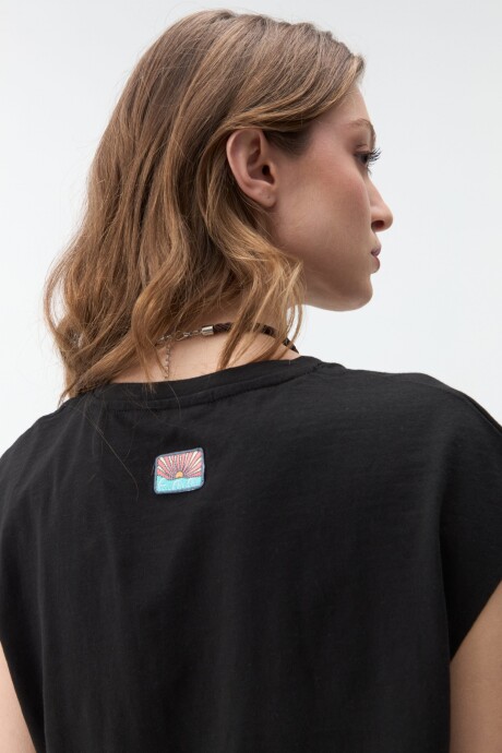 REMERA GIA Negro