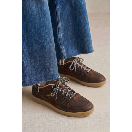 Zapatilla Cuero Marron