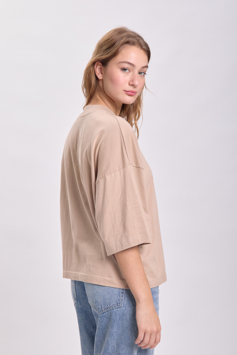 Remera manga 3/4 cuello alto Beige