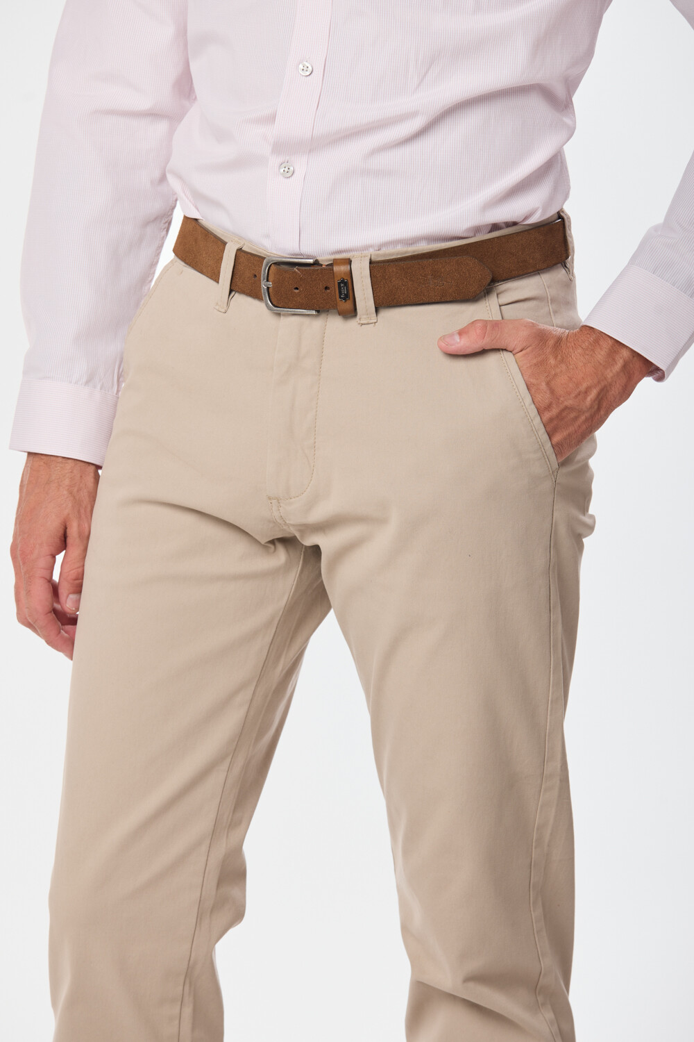 PANTALÓN SKINNY CON SPANDEX Beige
