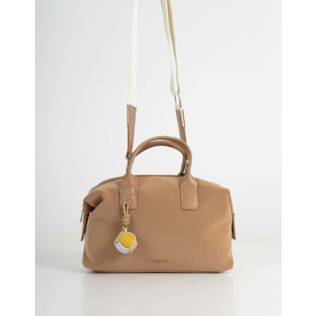 Cartera Bowling Con Charm Marron Camel