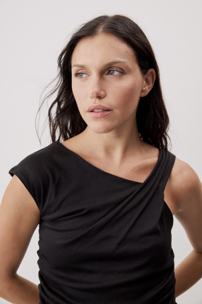 REMERA LEPO Negro