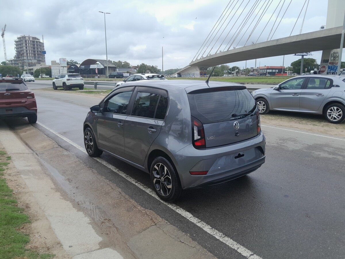 Volkswagen Up Move 1.0 Extra Full | Permuta / Financia Volkswagen Up Move 1.0 Extra Full | Permuta / Financia