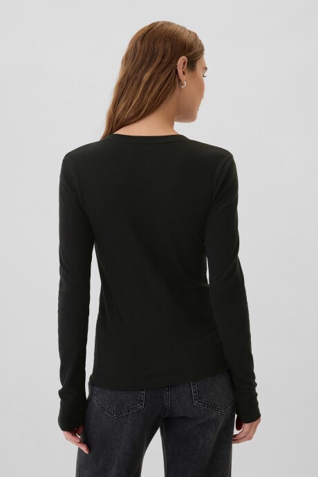 Remera Básica Cuello V Mujer True Black