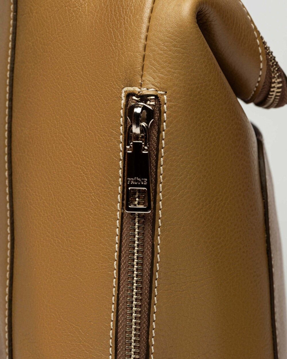 Mochila Mashenka en cuero vegetal liso Verde