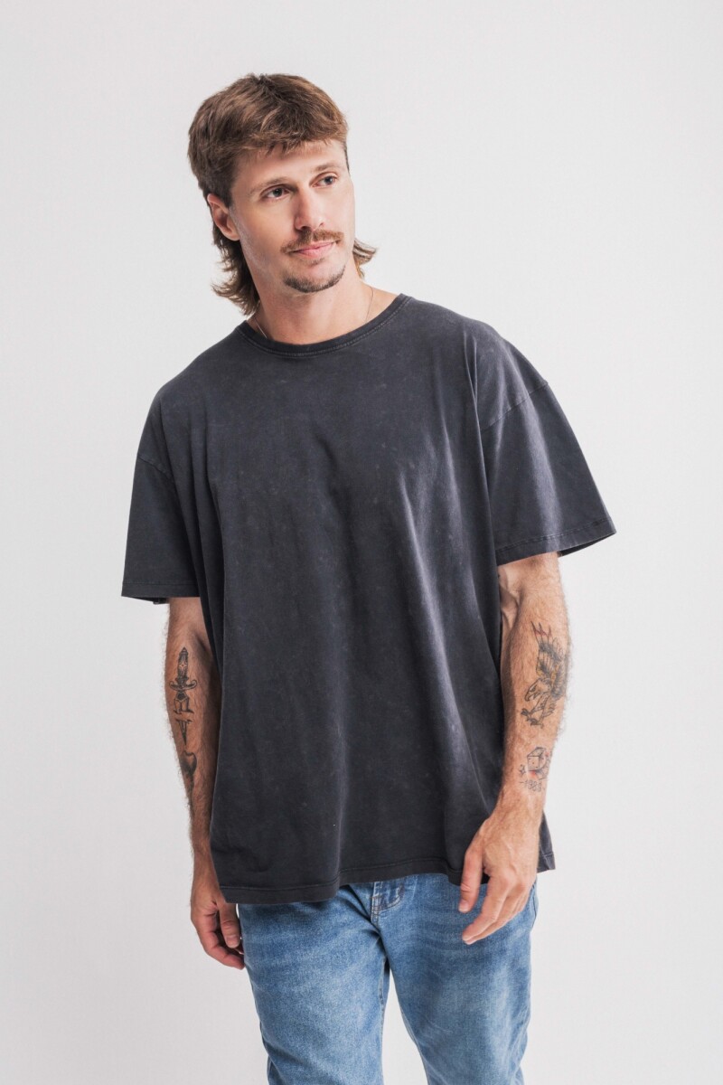 Remera Leon Negro