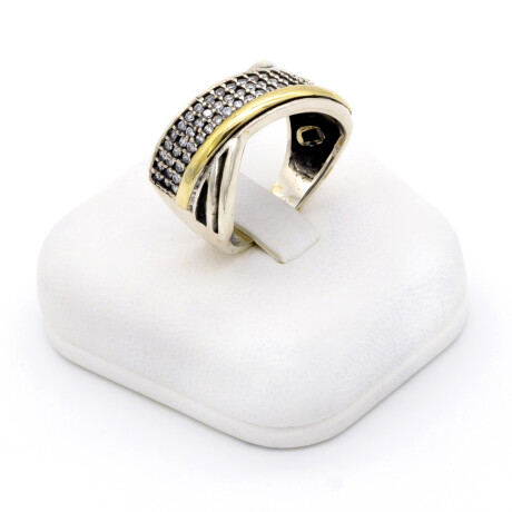 Anillo de plata 925, double en oro 18 ktes y circonias. Anillo de plata 925, double en oro 18 ktes y circonias.