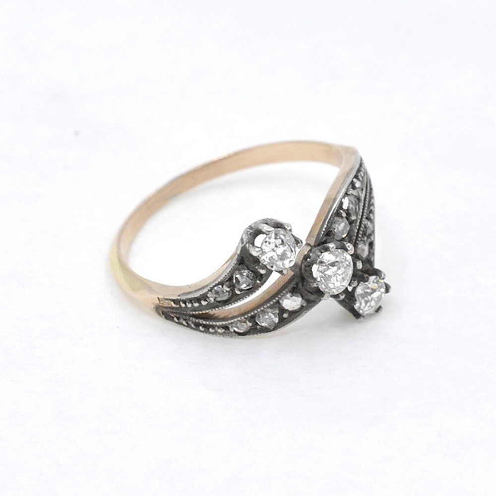 Anillo Oro 18K Con Brillantes Y Diamantes Anillo Oro 18K Con Brillantes Y Diamantes