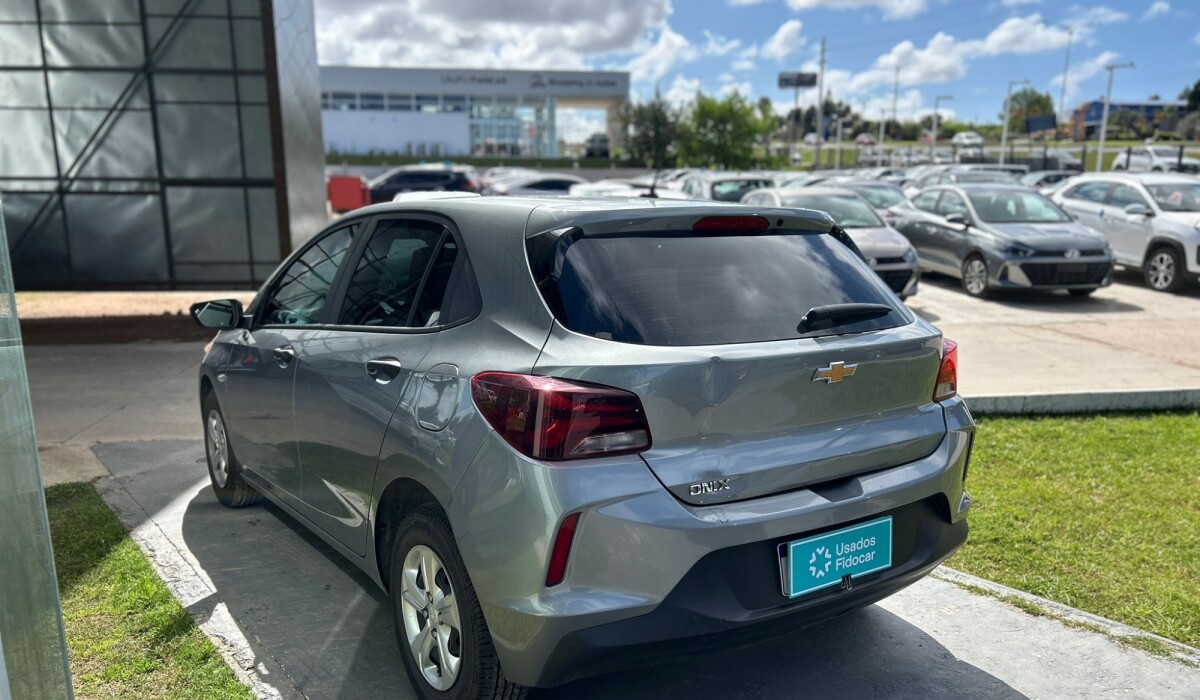 Chevrolet Onix LS HB 2024 Chevrolet Onix LS HB 2024