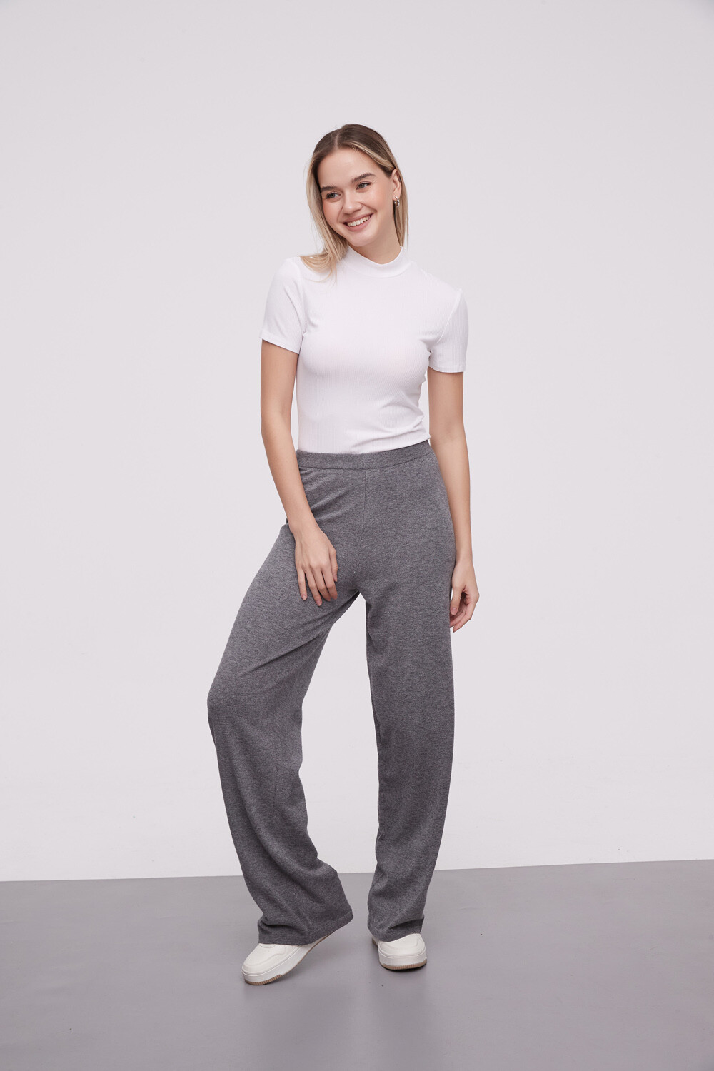 Pantalon Liven Gris Medio