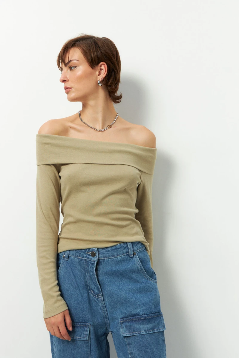 REMERA CORINO 
