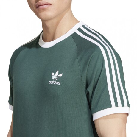 adidas REMERA ADICOLOR CLASSICS 3 TIRAS GREEN