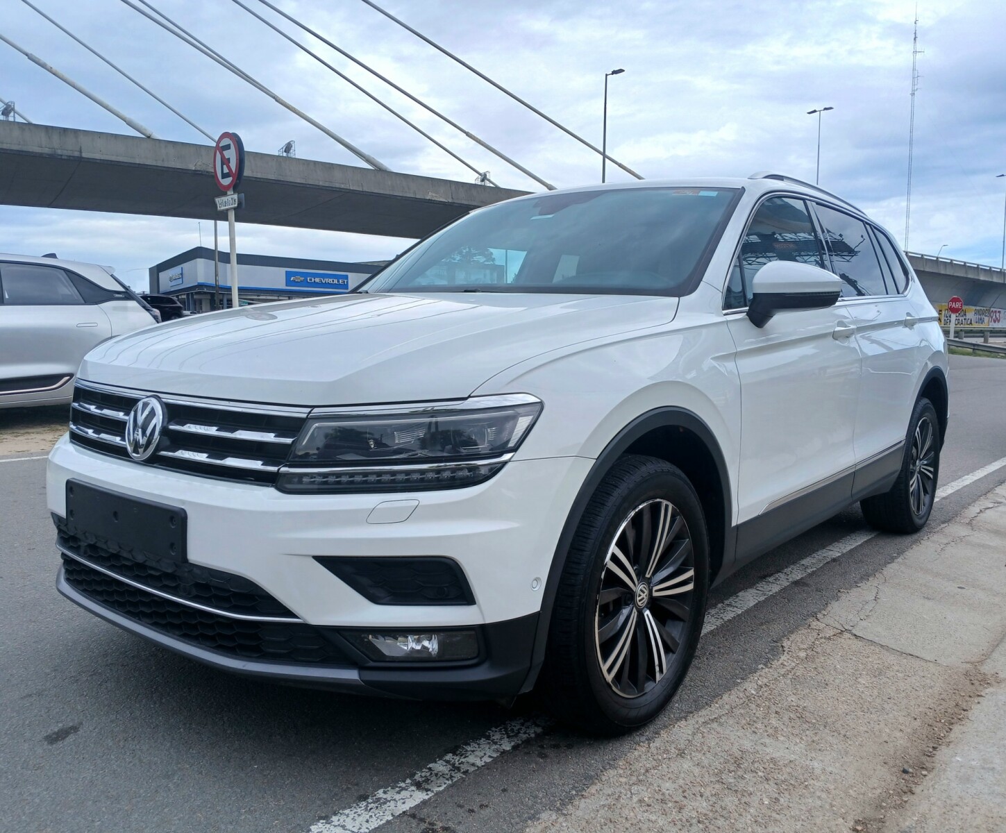 Volkswagen Tiguan Highline 2.0 7Pax | Permuta / Financia 