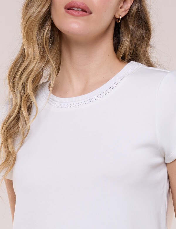 Remera Det Crochet CRUDO