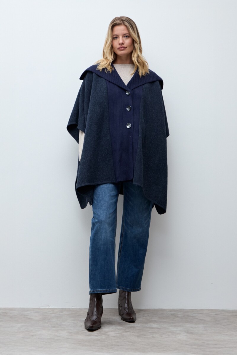 Capa cuello tejido y botones azul marino