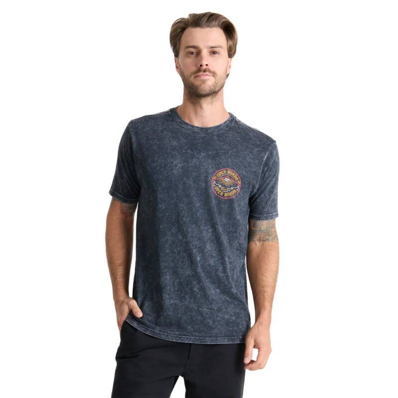 Remera Roark Open Roads Open Minds - Negro Remera Roark Open Roads Open Minds - Negro