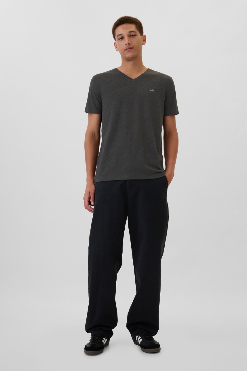Remera Cuello V Mini Logo Gap Hombre Charcoal Heather