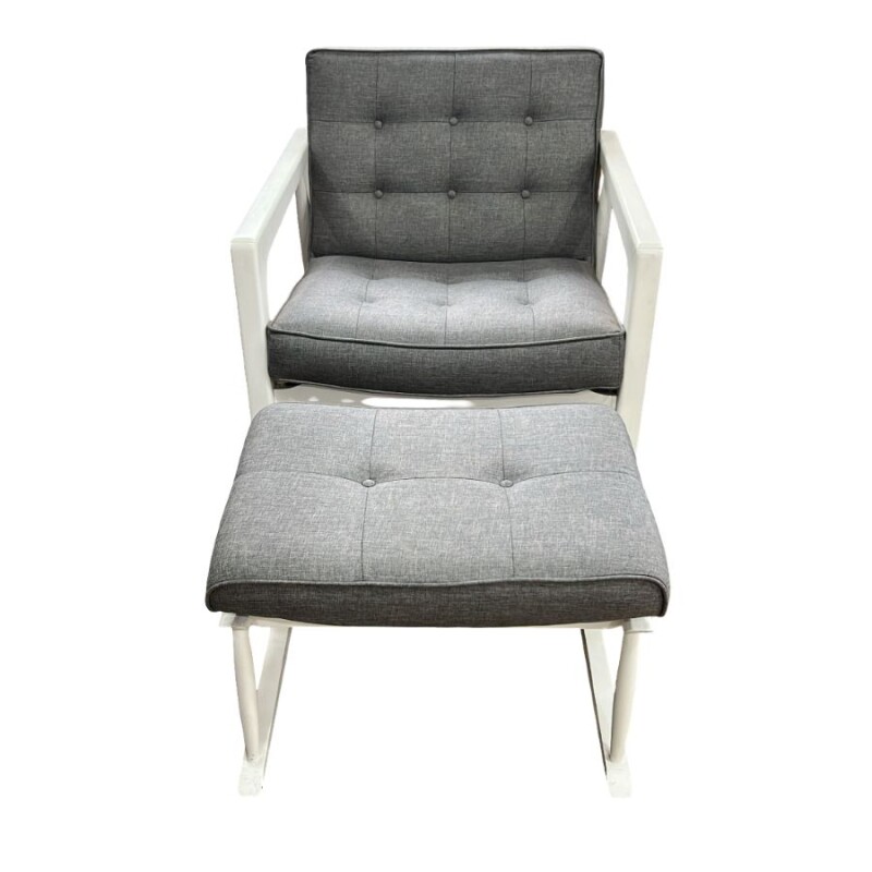 POLTRONA EN MADERA CON POSAPIE - TAPIZADO TELA GRIS - Producto con detalles. POLTRONA EN MADERA CON POSAPIE - TAPIZADO TELA GRIS - Producto con detalles.