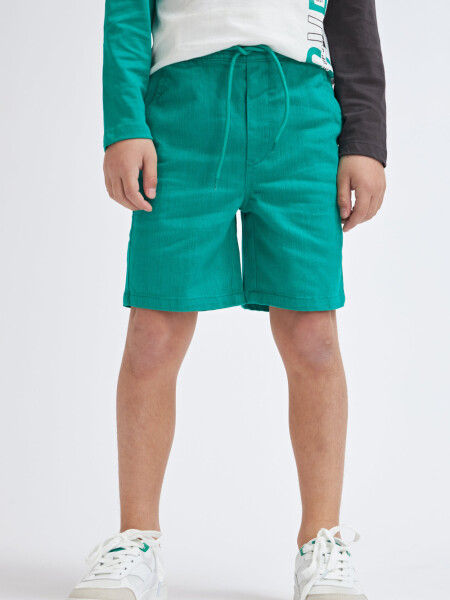 Bermuda casual con lavado Verde