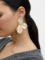 Pendientes De Media Flor De Resina beige