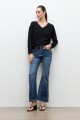 Sweater con encaje negro