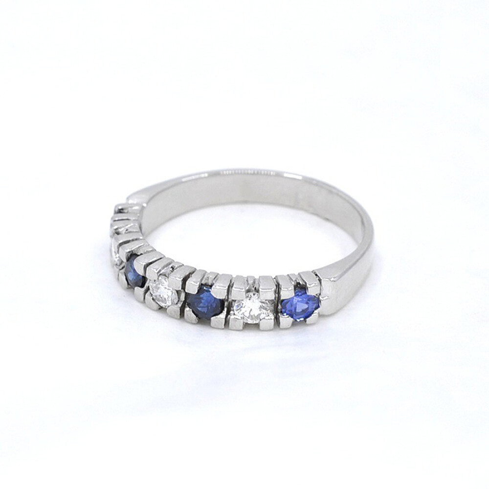 Anillo En Oro 18K Blanco Con Brillantes Y Zafiros Anillo En Oro 18K Blanco Con Brillantes Y Zafiros