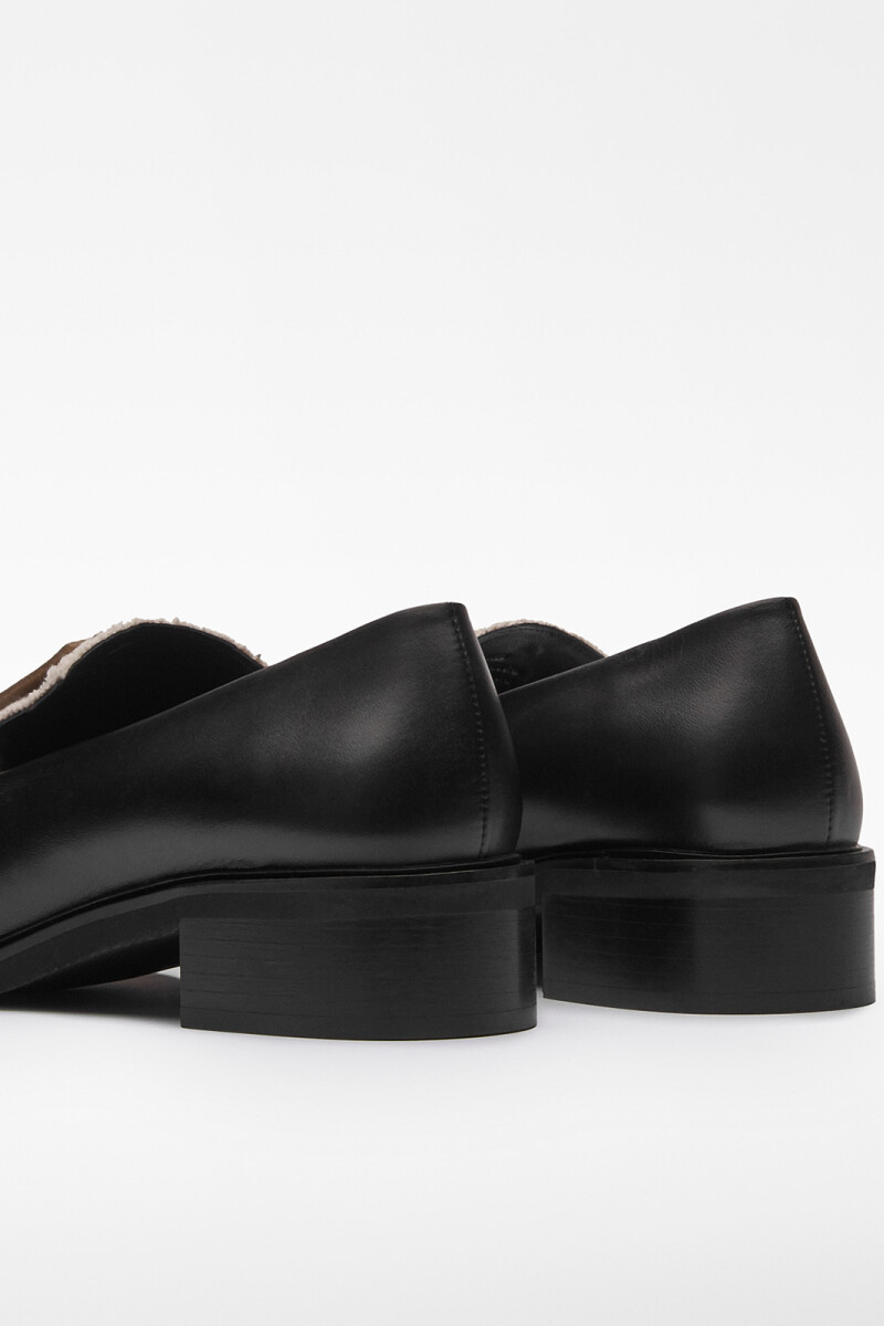 MOCASÍN TACÓN Negro