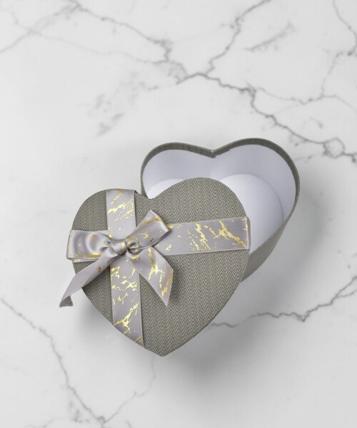 Caja Rigida Corazon 18 cm GRIS