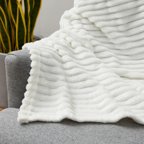 Set Invierno Acolchado Plumas King + Manta Frazada Polar Beige