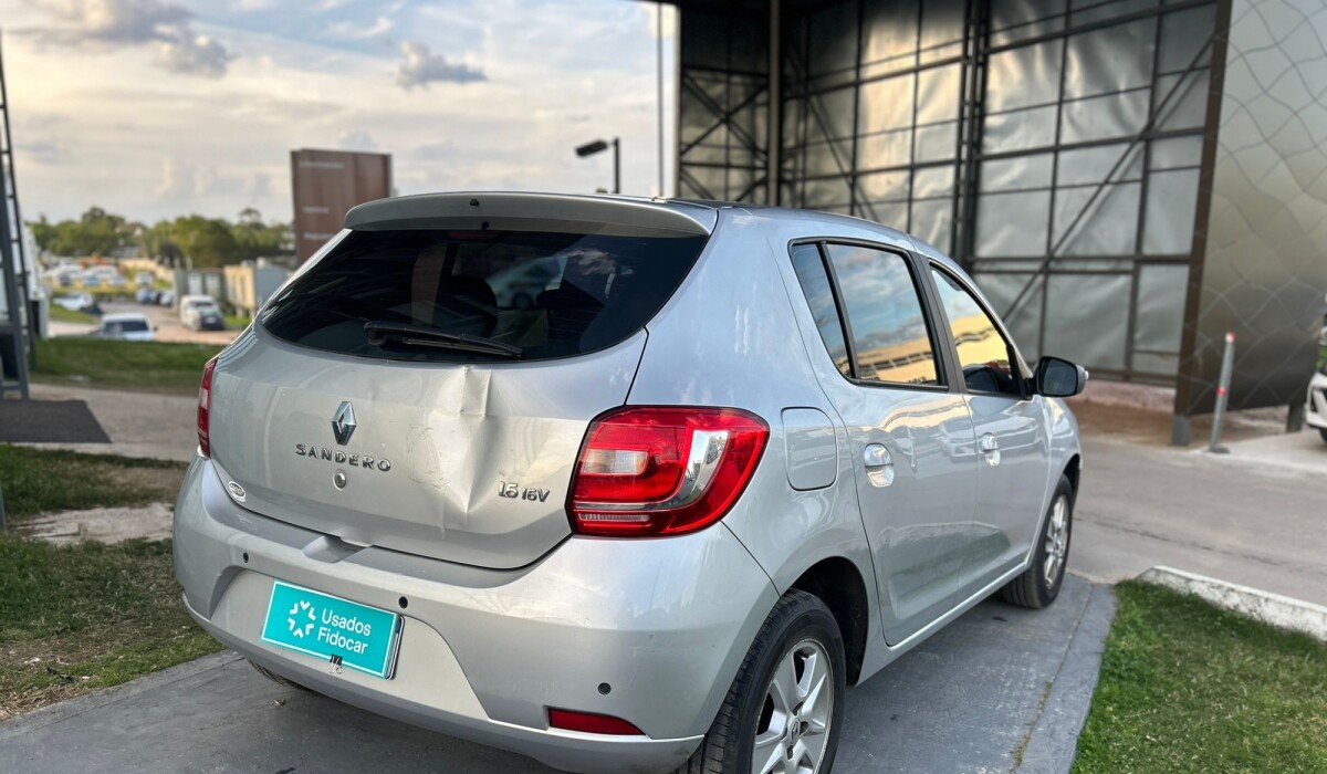 Renault Sandero Privilege 1.6 2018 Renault Sandero Privilege 1.6 2018