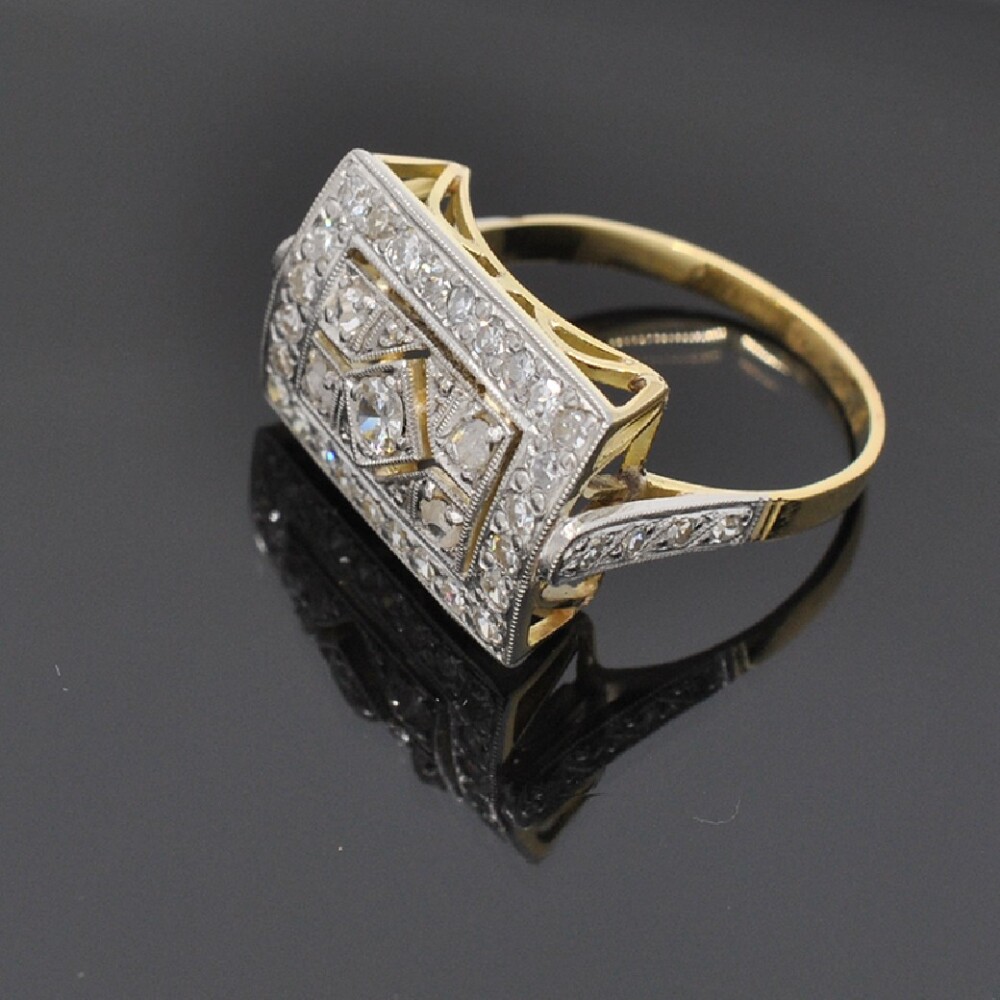 Anillo , Estilo Antiguo, En Platino, Oro 18K Y Brillantes Anillo , Estilo Antiguo, En Platino, Oro 18K Y Brillantes
