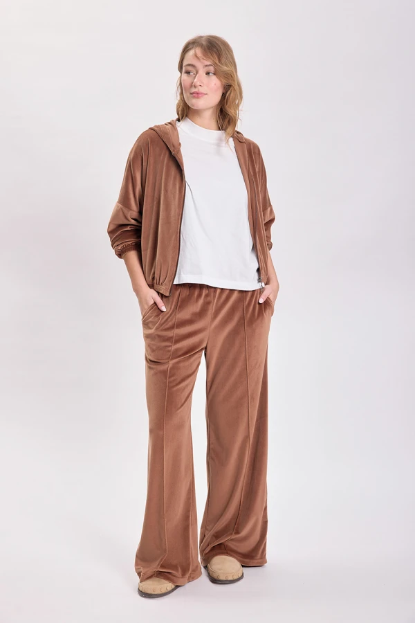 Pantalón ancho plush Tostado