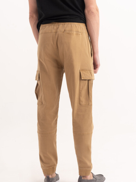 Pantalón cargo Camel