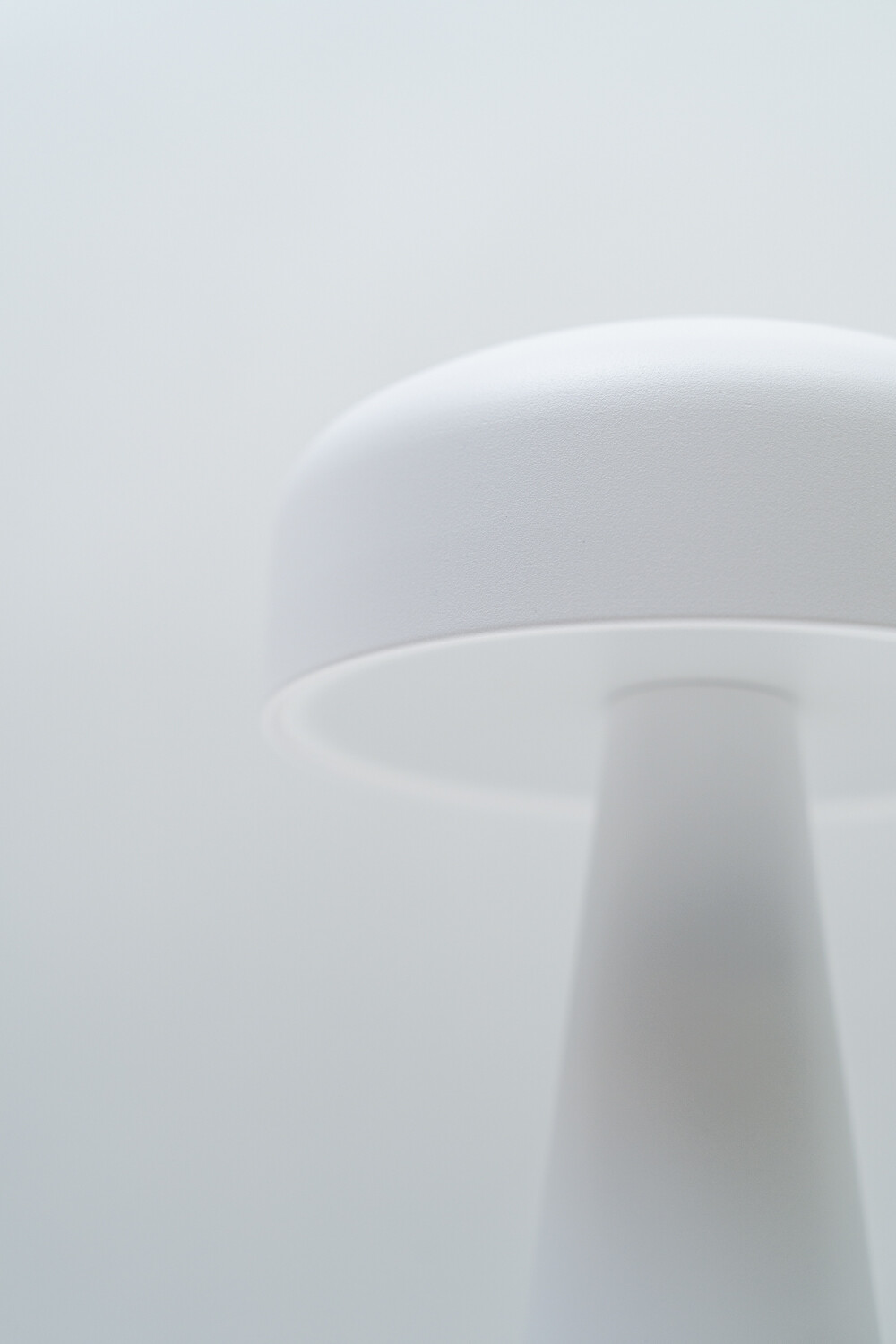 Lampara De Mesa Axira, Touch Usb Blanco